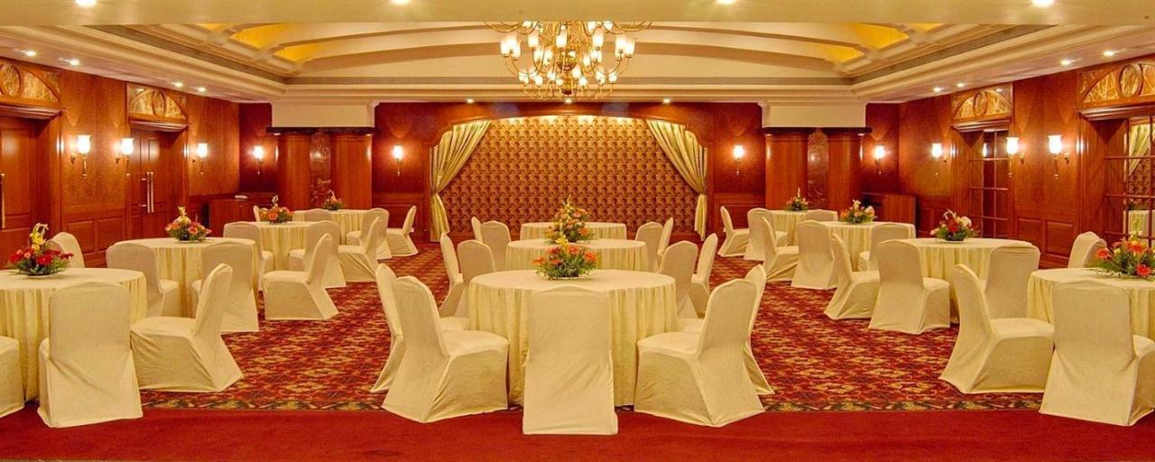 The Imperial Palace Rajkot Eksteriør billede